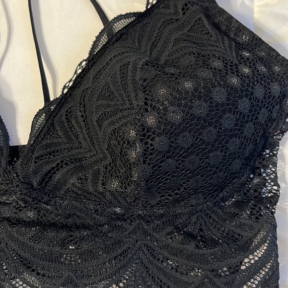 Auden Lightly Lined Black Lace Bralette - Picture 2 of 6